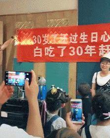 地摊女友爆料视频,一段不为人知的情感纠葛