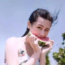 娱乐吃瓜酱外国女孩